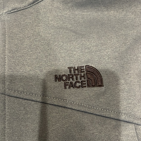 Large North Face Fleece - Picture 2 of 5